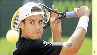 Tommy Haas beat Yevgeny Kafelnikov in two sets