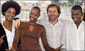 Meirelles (second right) with the cast of City Of God