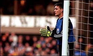 Newcastle United goalkeeper Steve Harper 
