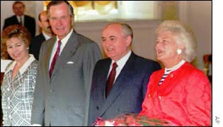 Bush senior meets President Gorbachev