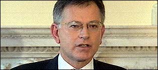 Stephen Byers announcing his resignation