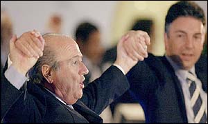 Fifa general-secretary Michael Zen-Ruffinen has refused to resign