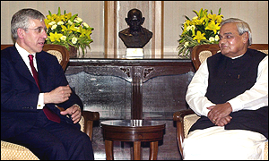 Jack Straw and Indian prime minister Atal Bihari Vajpayee 