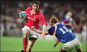 Wales' Emyr Lewis in Sevens action 