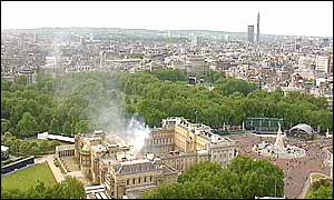The smoke rose over London for an hour
