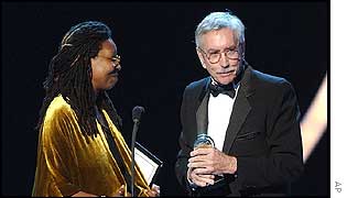 Edward Albee accepts award from actress Whoopi Goldberg