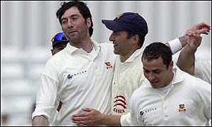 Hussain congratulates Irani on taking a wicket