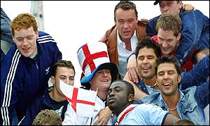 Former England player Paul Gascoigne is mobbed by fans at Trafalgar Square