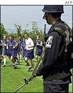 US football team trains as South Korean guard observers 