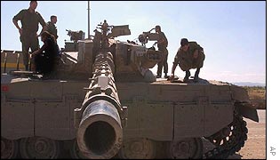 Israeli tank outside Jenin after raids last week