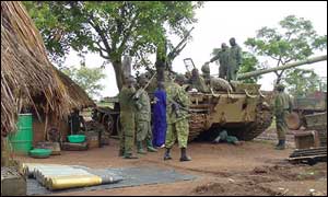 Ugandan soldiers preparing to cross into Sudan 