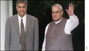 Prime ministers Ranil Wickramasinge and Atal Behari Vajpayee