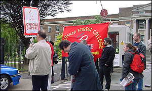 lecturers on strike