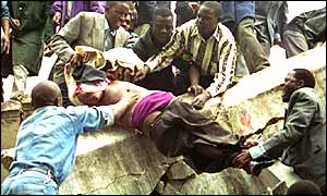 Rescue attempts in 1998 in Nairobi 