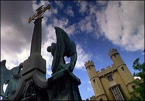 Lambeth Palace and statuary BBC