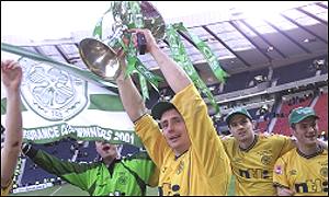 Tom Boyd with trophy after Celtic won the 2000-01 Scottish title