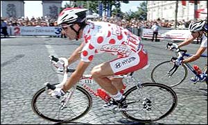 Laurent Jalabert in action on the Champs Elysee
