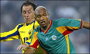El Hadji Diouf in action for Senegal in their World Cup warm-up against Ecuador