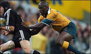 Wendell Sailor in action against New Zealand Maori