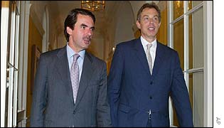 Spanish PM Jose Aznar and British PM Tony Blair
