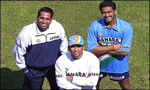 Kumble (R) is one of India's most experienced players