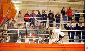 Crew of Argentina's icebreaker bid farewell