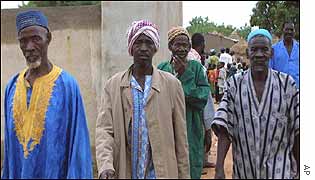 Delegates arrive in Siby 