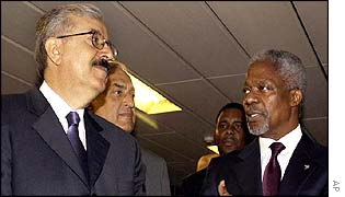 Iraqi Foreign Minister Naji Sabri and UN Secretary General Kofi Annan