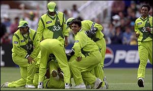 Pakistan's players during the 1999 World Cup