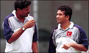 Kapil Dev offers some advice to current star Sachin Tendulkar