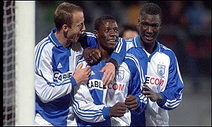 Mwarurawi played with Senegal's Bouba Diop at Grasshoppers