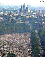 Crowds in Poland