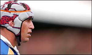 Braam van Straaten scores a  club record haul of 31 points as Leeds continue their good start to the season 