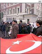 Turkish civil servants press for the country's EU membership in Istanbul 