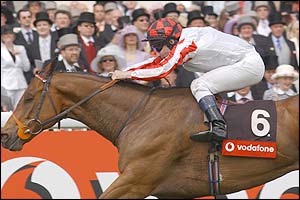 Seb Sanders wins the Vodafone 'Dash'  Handicap on Atlantic Viking