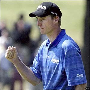 Furyk extends his lead at the US Open  