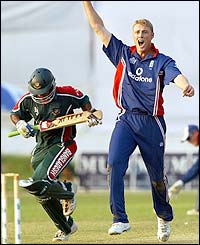 Andrew Flintoff takes the wicket of Mushfiqur Rahman