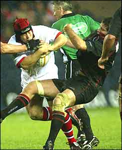 Ulster hooker Paul Shields runs into Edinburgh's Nathan Hines