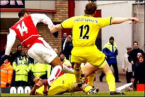 Thierry Henry scores Arsenal's second goal against Charlton