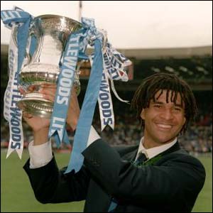 Ruud Gullit  guides Chelsea to the FA Cup in 1997