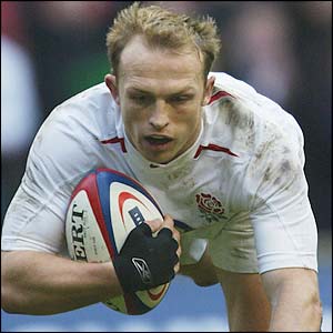 Matt Dawson  scores the games first try
