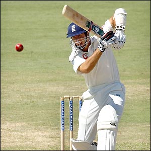 England openers Michael Vaughan and Marcus Trescothick dig in to reach 145-0  at the close