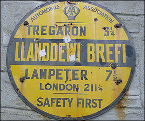 An old AA road sign