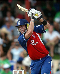 Kevin Pietersen hits 108 not out