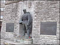 Пам'ятник жертвам війни у Таллінні