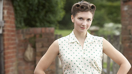 Summer Strallen in Land Girls