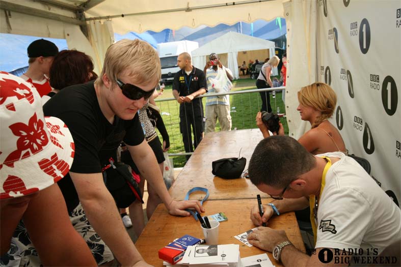 Signing sessions with Judge Jules