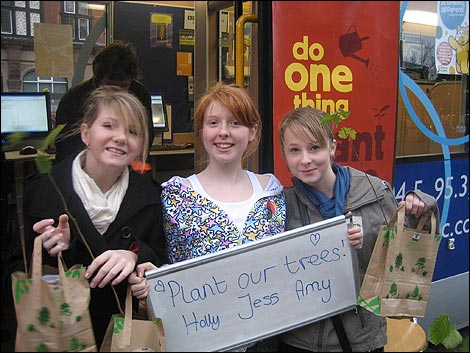 Derby's Big Tree Giveaway 2007