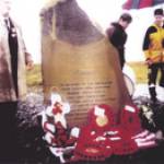 1999 : Placing the Russian Convoy Club's memorial at Lock Ewe, Scotland in the presence of the Russian Ambassador to Britain, Yuri Fokine. On the left is Captain Bob Hallan, club founder. 1999 : Placing the Russian Convoy Club's memorial at Lock Ewe, Scotland in the presence of the Russian Ambassador to Britain, Yuri Fokine. On the left is Captain Bob Hallan, club founder.