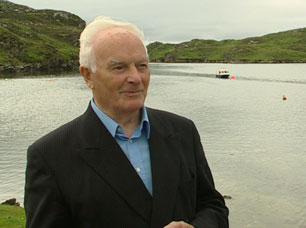 An t-Urramach Dòmhnall MacAmhlaigh